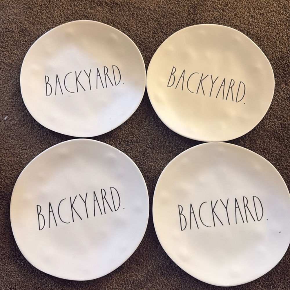 Picnic plates